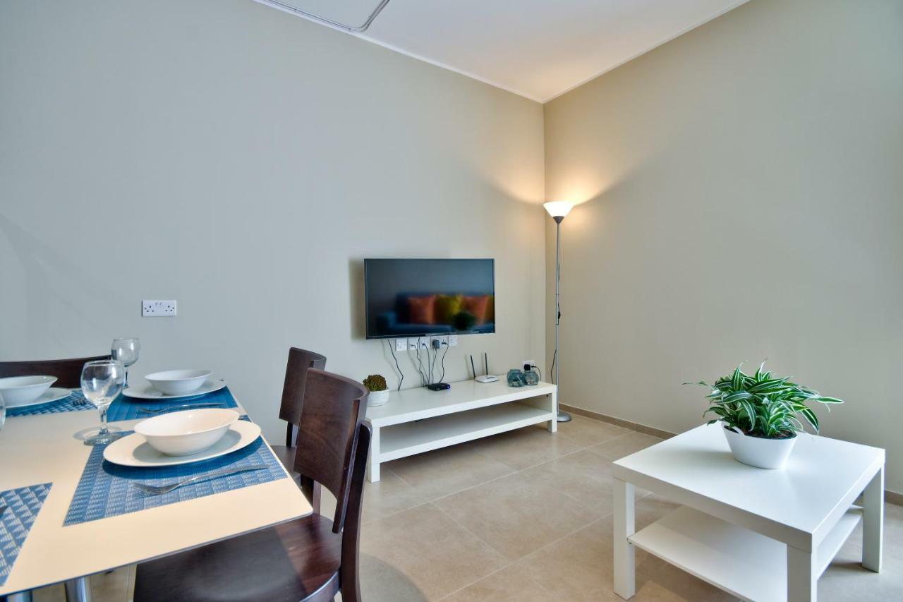 Spinola Park - Loft Penthouse Appartement San Ġiljan Buitenkant foto